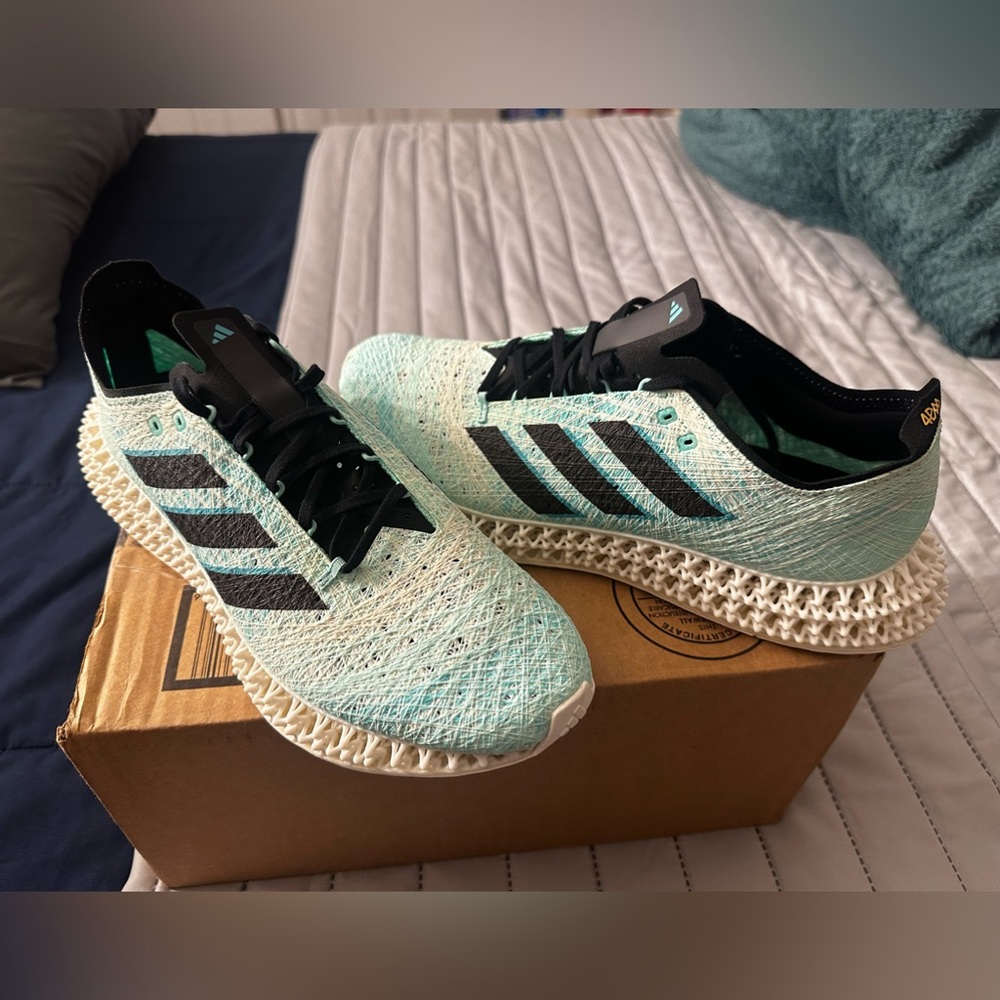 Men's adidas 4DFWD x Strung Running Shoes size 10.5 new with tag without box